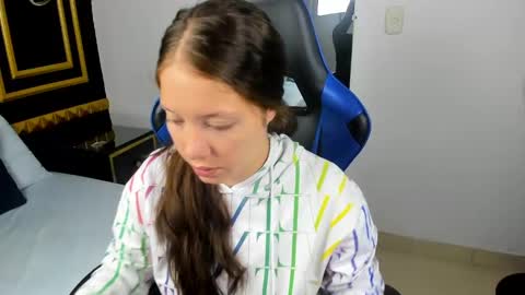 Snapshot of nataly_rodri chatting on March 2025 12:20:01 PM Nataly online show from March 2025 12:20:01 PM