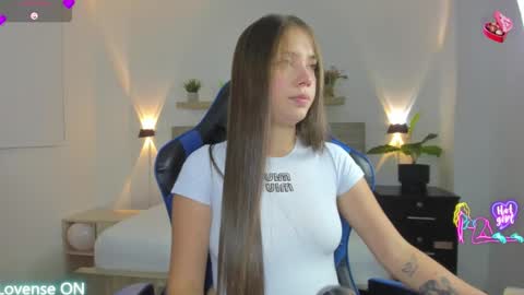 Snapshot of nataly_rodri chatting on February 2026 01:32:01 AM Nataly online show from February 2026 01:32:01 AM