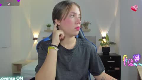 Snapshot of nataly_rodri chatting on February 2026 01:57:01 AM Nataly online show from February 2026 01:57:01 AM