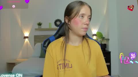 Snapshot of nataly_rodri chatting on February 2026 02:32:02 AM Nataly online show from February 2026 02:32:02 AM