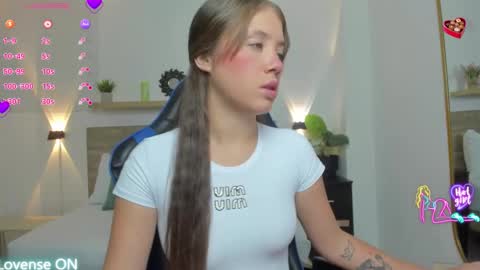 Snapshot of nataly_rodri chatting on February 2026 02:23:01 AM Nataly online show from February 2026 02:23:01 AM