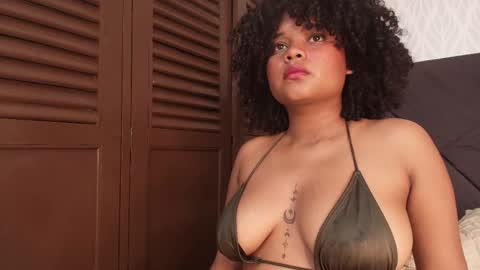 Naty online show from February 2025 10:09:02 PM