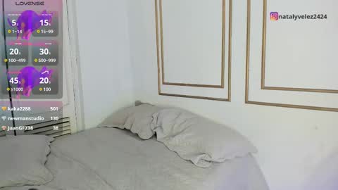 Naty online show from March 2025 10:43:01 PM