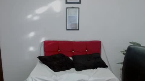 Nataly Escobar online show from January 2026 12:31:02 PM