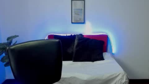 Nataly Escobar online show from February 2026 01:16:02 PM