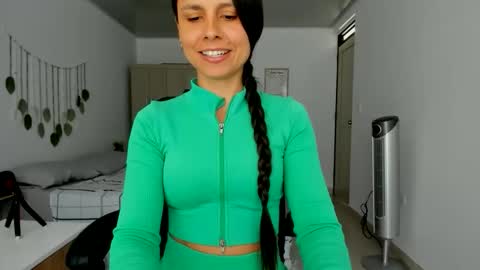natalyfitt_7 online show from April 2026 05:16:01 PM