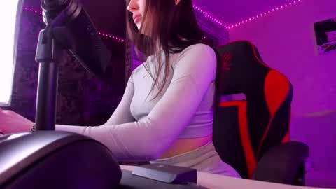 Nataly online show from February 2025 08:42:01 PM