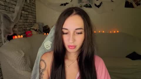 Nataly online show from October 2025 07:05:01 PM