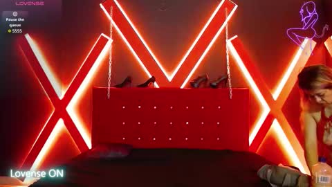 Natasha online show from September 2025 07:26:02 PM