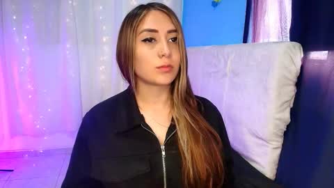 Snapshot of natasha_peach_ chatting on September 2025 10:31:02 PM Natasha online show from September 2025 10:31:02 PM