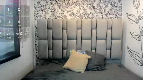 N A T A S H A online show from October 2025 12:15:02 PM