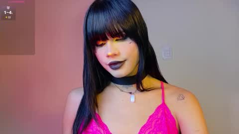 Snapshot of natasha_winz chatting on October 2025 06:05:01 AM Natahsa online show from October 2025 06:05:01 AM