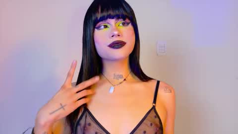 Snapshot of natasha_winz chatting on November 2025 05:18:02 AM Natahsa online show from November 2025 05:18:02 AM