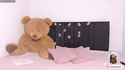 Natasha online show from October 2025 07:44:02 PM