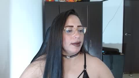 Natasha Smithe  online show from October 2025 09:24:01 PM