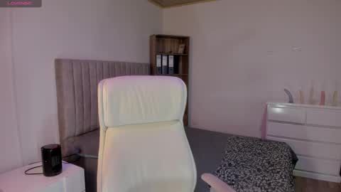 nathaly sky online show from March 2025 10:40:02 AM