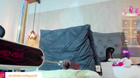 N A T H A L I A online show from September 2025 04:18:02 PM