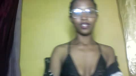 nathalie004 online show from September 2025 08:25:01 AM