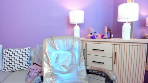 nathalie rossel online show from March 2026 06:57:01 PM