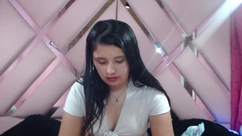 nathaly low online show from January 2025 10:08:01 AM