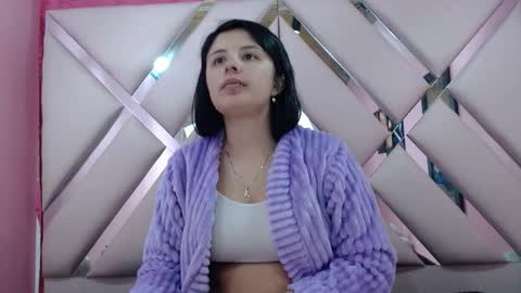 nathaly low online show from September 2025 02:56:02 AM