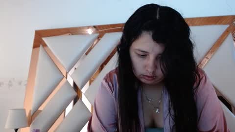 nathaly low online show from February 2026 12:59:02 PM