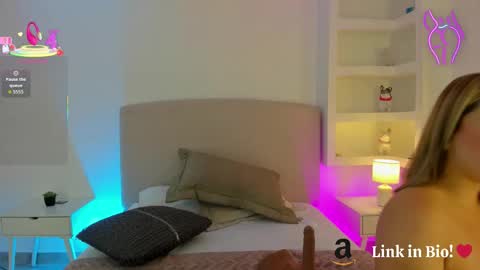 NATHALY  online show from October 2025 10:38:01 AM