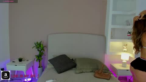 NATHALY  online show from April 2026 10:49:02 AM