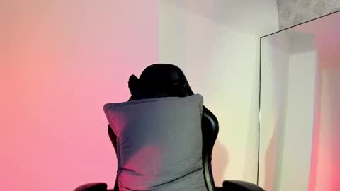 nathan_baker__ online show from November 2025 11:35:01 AM