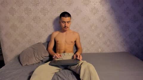 nathan_baker__ online show from November 2025 07:28:01 PM