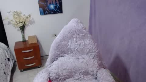 Snapshot of natshaa chatting on January 2026 05:44:01 AM IG natsaall online show from January 2026 05:44:01 AM