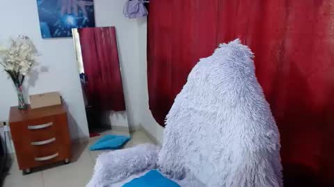 Snapshot of natshaa chatting on February 2026 10:02:01 PM IG natsaall online show from February 2026 10:02:01 PM