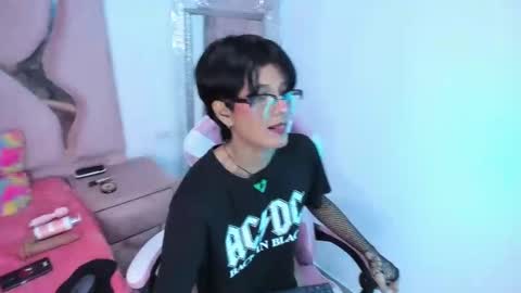 natsumiht online show from September 2025 04:57:02 AM