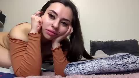 Natalia online show from January 2025 01:20:01 PM