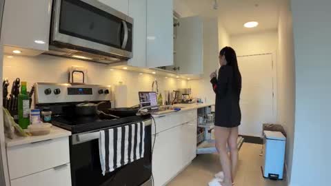 NATTY FIERROS online show from September 2025 09:50:01 PM