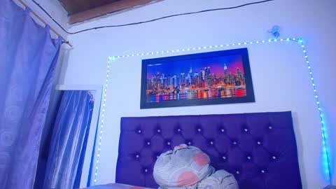 Snapshot of naturalboobs1 chatting on February 2025 09:32:02 AM Annie online show from February 2025 09:32:02 AM