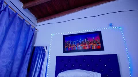 Snapshot of naturalboobs1 chatting on February 2025 06:43:02 AM Annie online show from February 2025 06:43:02 AM