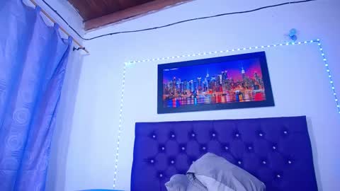 Snapshot of naturalboobs1 chatting on March 2025 06:13:02 AM Annie online show from March 2025 06:13:02 AM