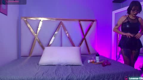 Gwen  online show from December 2024 01:13:02 PM