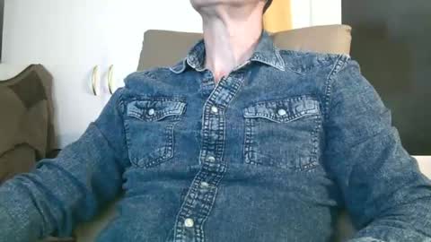 naturista25 online show from November 2025 05:03:01 PM