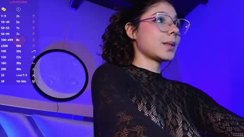 Naty Saenz online show from September 2025 09:54:01 AM