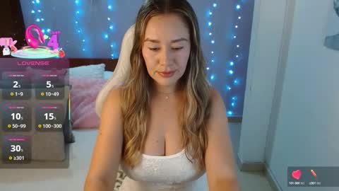 Natalia online show from September 2025 12:00:02 AM