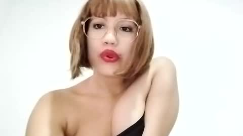 Snapshot of natybratt chatting on November 2025 05:35:02 PM Naty online show from November 2025 05:35:02 PM