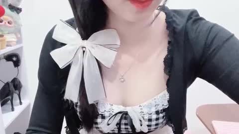 Snapshot of natycutiegirl chatting on December 2025 03:04:01 AM Kiki online show from December 2025 03:04:01 AM