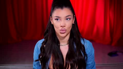 Naty online show from January 2025 07:26:01 PM