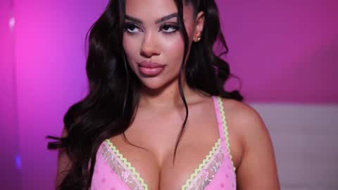 Naty online show from February 2025 10:29:02 PM