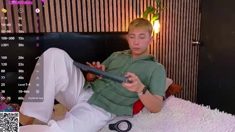 Christopher  Chris online show from February 2025 04:14:02 PM