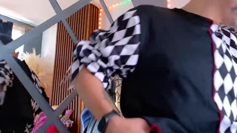 Christopher  Chris online show from October 2025 01:53:02 PM