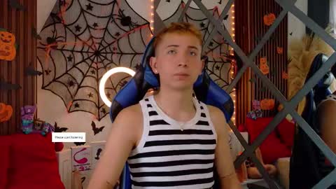 Christopher  Chris online show from October 2025 12:17:01 PM