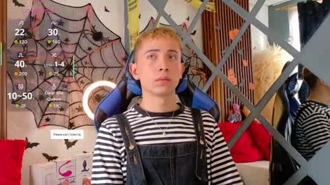 Christopher  Chris online show from October 2025 01:01:01 PM